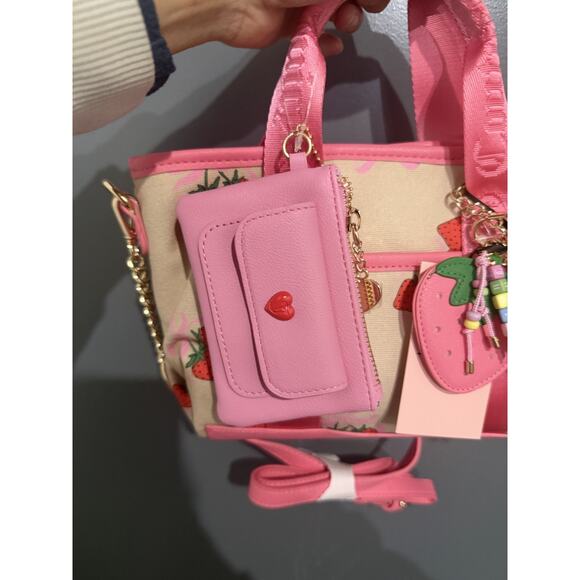 Juicy Couture Strawberry Festival Mini Bag Sandstone Multi Crossbody Charm Set - Picture 6 of 7